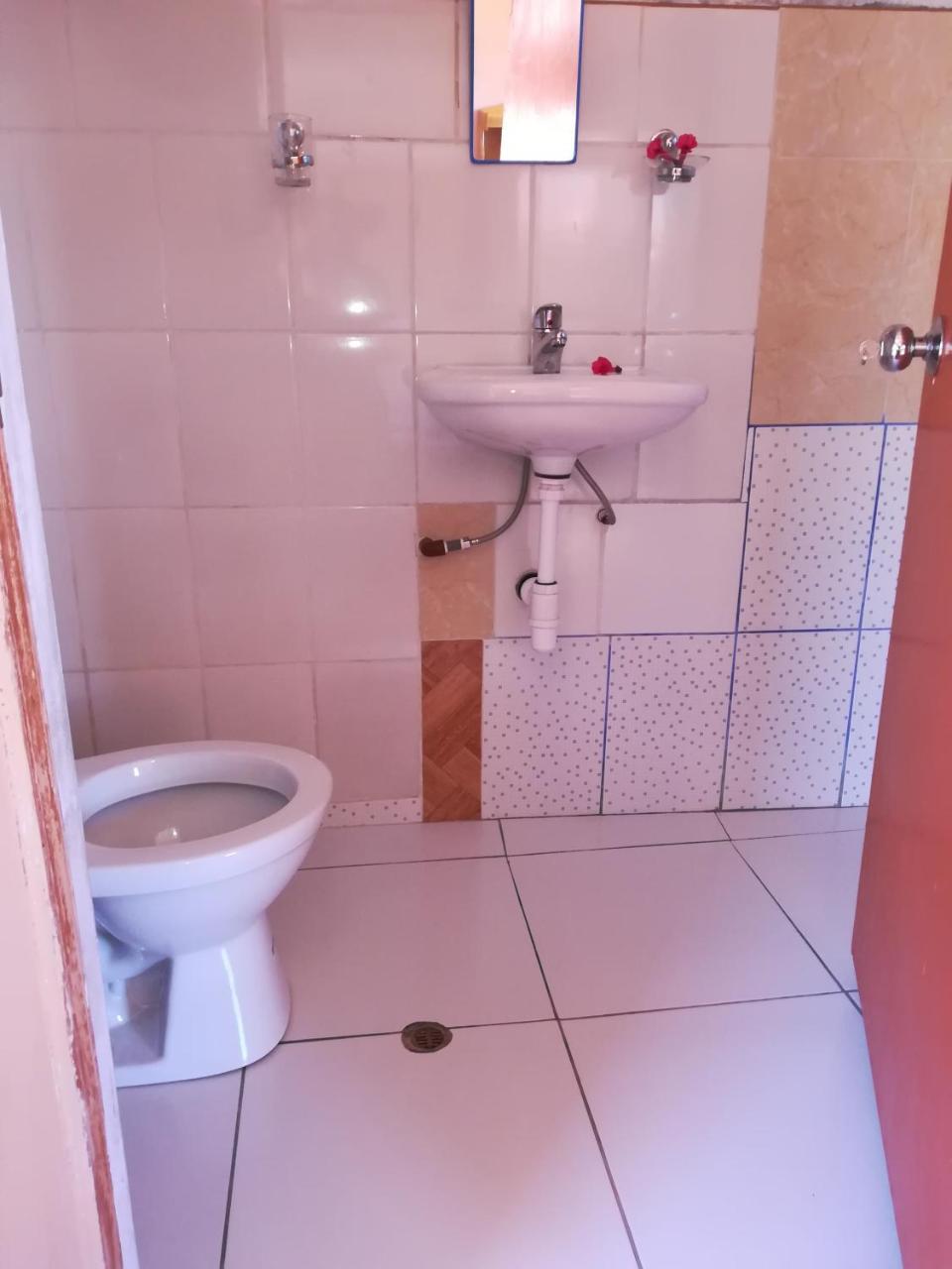 Kory Wasy Hotell Llachon Exteriör bild